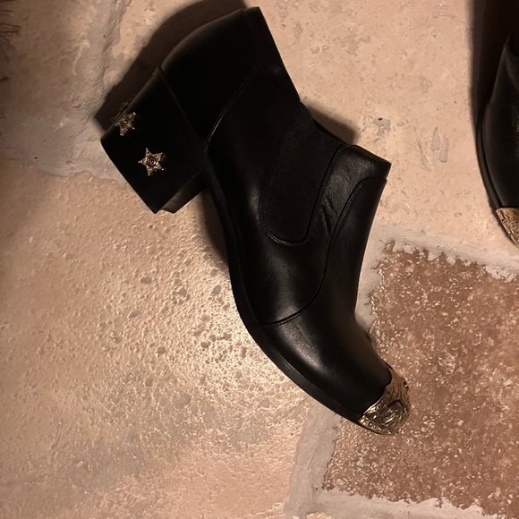 Chanel chunky heel booties, sheriff boots gold toe - Picture 10 of 11